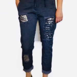 Bella Amore Made in Italy. Stretchy drawstring pants, sequins. Med